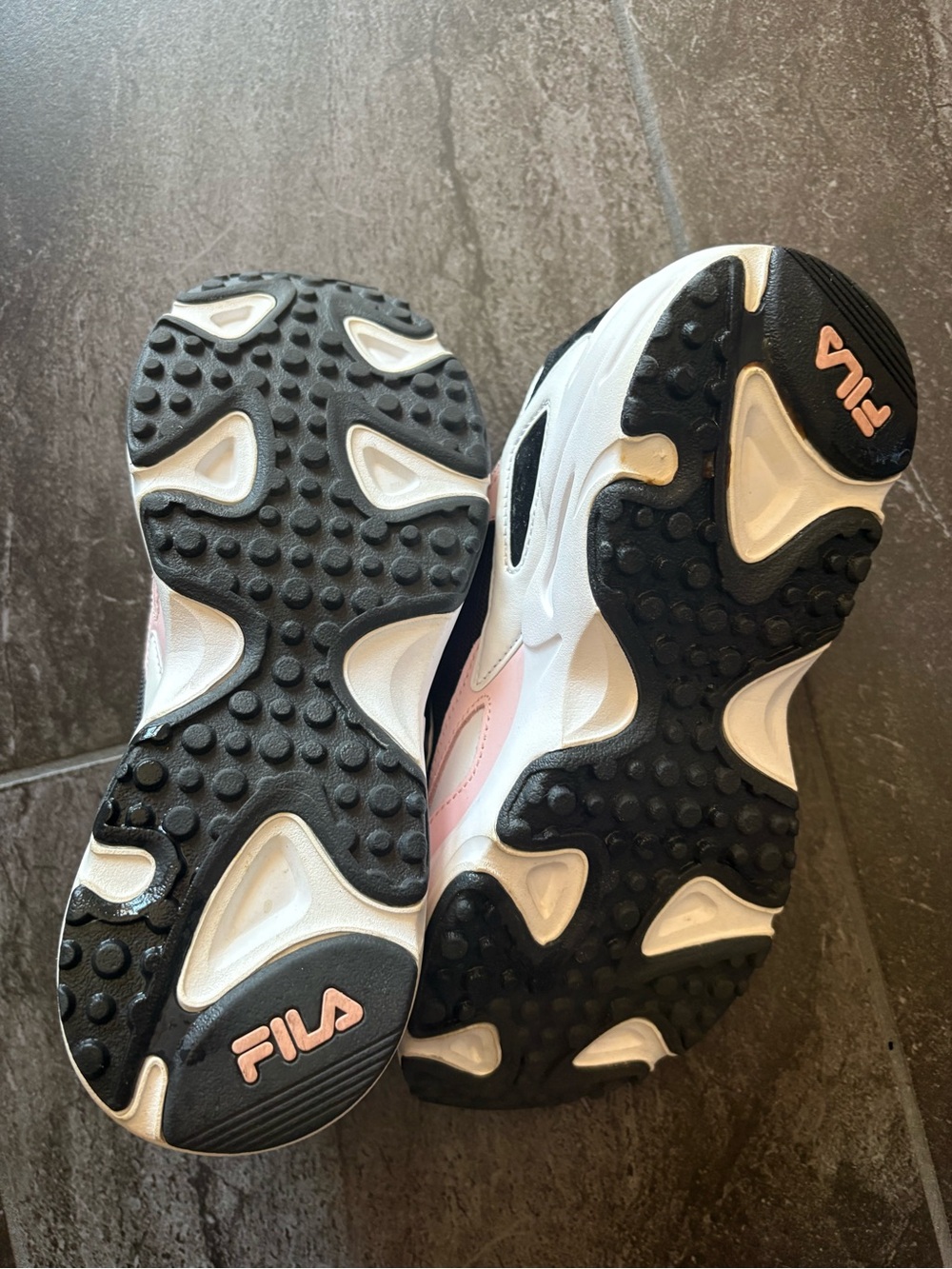 FILA Ray Tracer Pink & Black Athletic Sneakers Size 7 - Picture 3 of 4